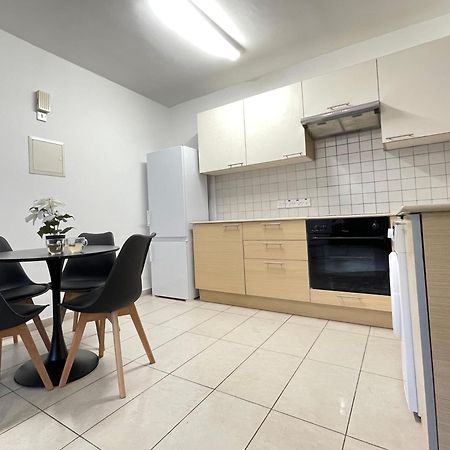Aurora Holiday Apartment - Ayia Napa Bagian luar foto
