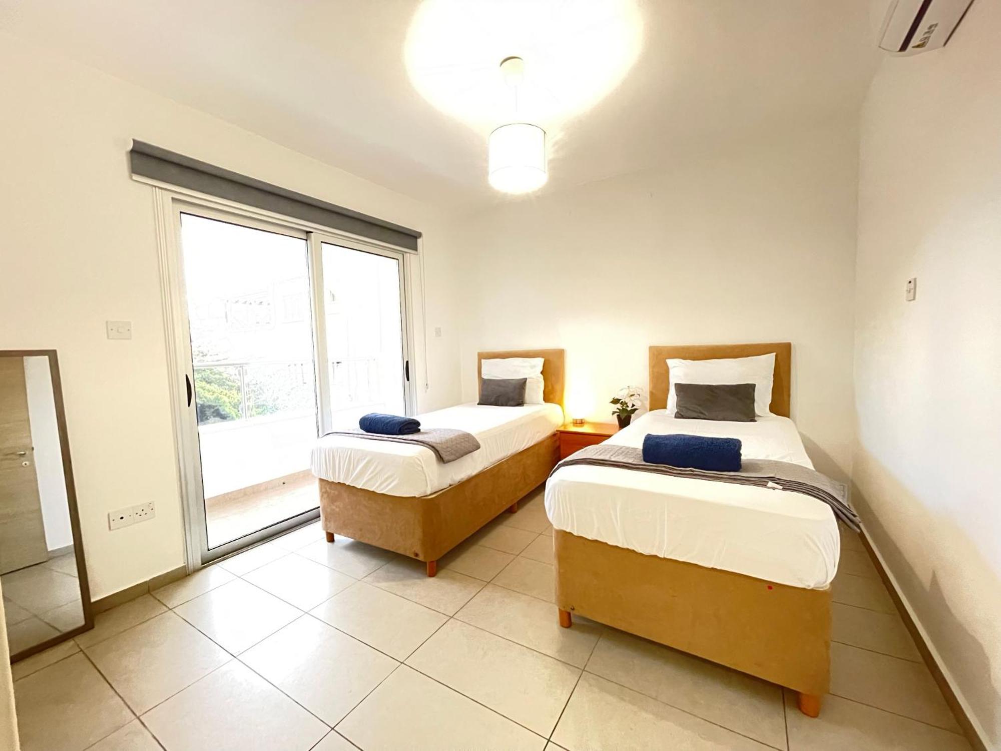 Aurora Holiday Apartment - Ayia Napa Bagian luar foto