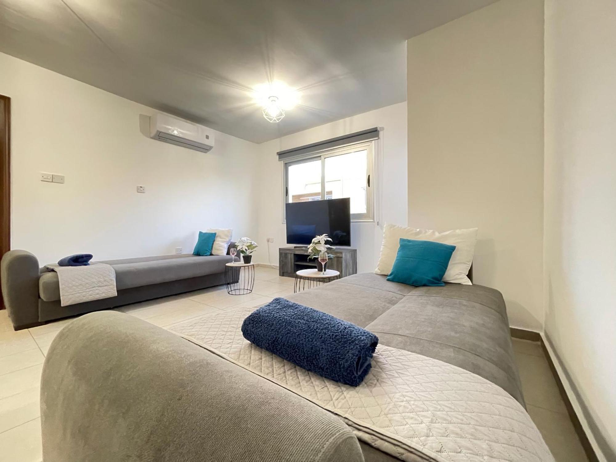 Aurora Holiday Apartment - Ayia Napa Bagian luar foto